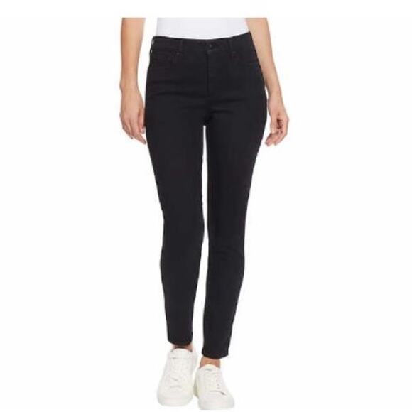 *Jessica Simpson Ladies' Skinny Jean - 8 - Picture 1 of 3